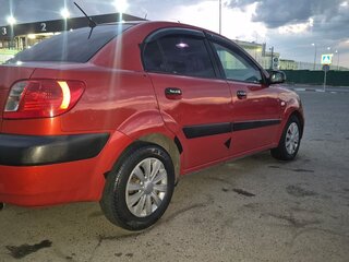 2006 Kia Rio II, красный, 550000 рублей, вид 4
