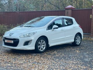 2011 Peugeot 308 I Рестайлинг, белый, 550000 рублей, вид 3