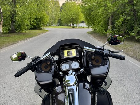 2018 Harley-Davidson Road Glide, чёрный, 1700000 рублей, вид 2