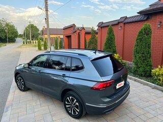 2021 Volkswagen Tiguan Allspace II Рестайлинг, серый, 3050000 рублей, вид 4