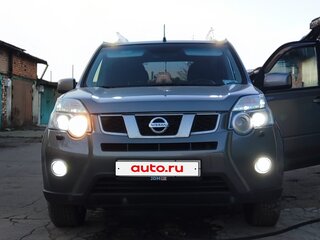 2013 Nissan X-Trail II Рестайлинг, серебристый, 1700000 рублей, вид 3