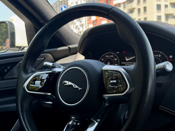 2019 Jaguar XE I Рестайлинг, белый, 2186693 рублей - вид 8