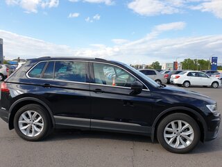 2018 Volkswagen Tiguan II, чёрный, 3115000 рублей, вид 2