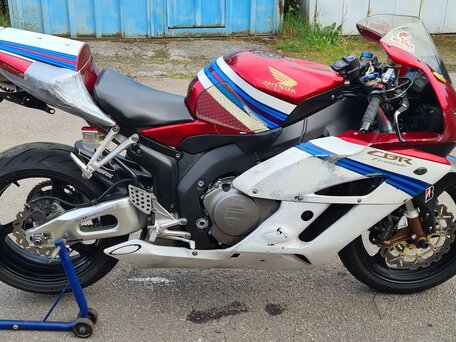 2005 Honda CBR 1000 RR/RA Fireblade, красный, 470000 рублей, вид 2