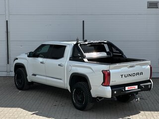 2022 Toyota Tundra CrewMax III, белый, 11500000 рублей, вид 3