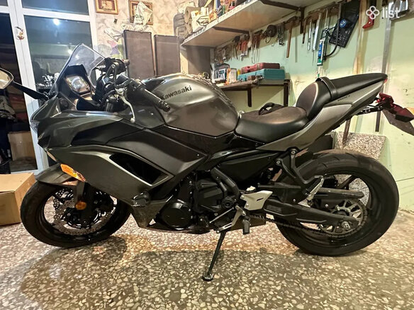 2020 Kawasaki Ninja 650, серебристый, 710750 рублей - вид 8