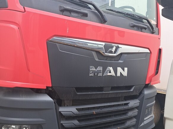 2021 MAN TGX, красный, 7708000 рублей