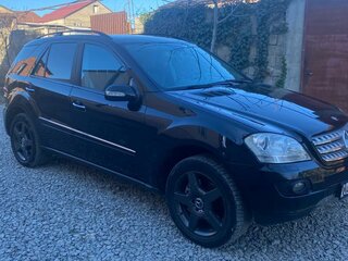 2007 Mercedes-Benz M-Класс 500 II (W164), чёрный, 1300000 рублей, вид 3