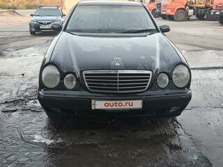 2000 Mercedes-Benz E-Класс 240 II (W210, S210) Рестайлинг, серый, 650000 рублей, вид 1