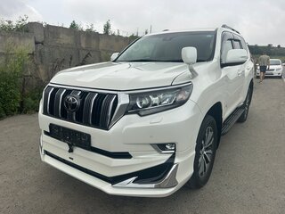 2021 Toyota Land Cruiser Prado 150 Series Рестайлинг 3, белый, 5700000 рублей, вид 4