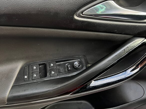 2018 Opel Astra K, красный, 1400000 рублей - вид 6