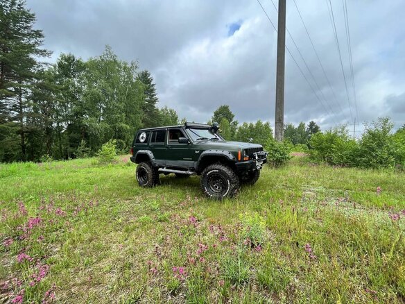 1997 Jeep Cherokee II (XJ) Рестайлинг, зелёный - вид 14
