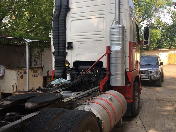 2000 Volvo FH, красный, 3800000 рублей - вид 10