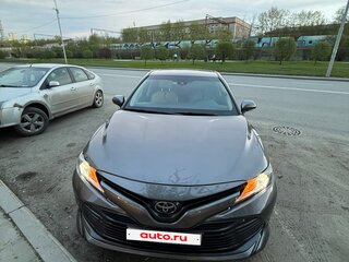2017 Toyota Camry VIII (XV70), серый, 2960000 рублей, вид 2