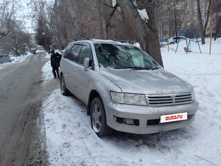 1998 Mitsubishi Chariot Grandis III, серый, 400000 рублей, вид 2
