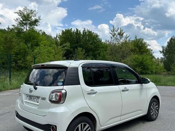 2017 Daihatsu Boon III, белый - вид 2