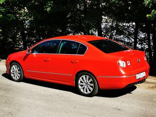 2010 Volkswagen Passat B6, красный, 1100000 рублей, вид 5