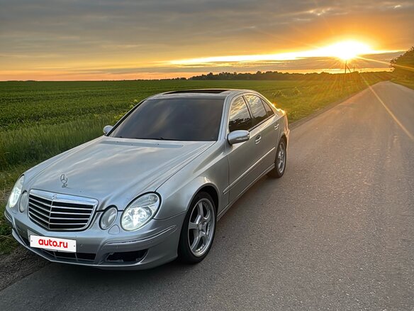 2002 Mercedes-Benz E-Класс 320 III (W211, S211), серебристый, 600000 рублей