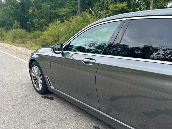 2017 BMW 7 серии 730d xDrive VI (G11/G12), серый, 3295000 рублей - вид 5