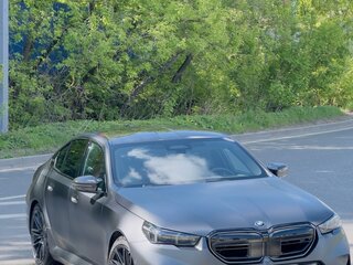 2024 BMW M5 VII (G90), чёрный, 21000000 рублей, вид 4