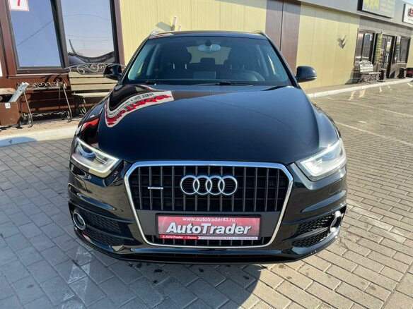 2013 Audi Q3 I (8U), чёрный - вид 2