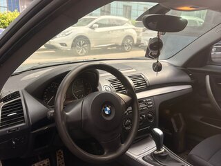 2011 BMW 1 серии 116i I (E81/E82/E87/E88) Рестайлинг, чёрный, 600000 рублей, вид 4