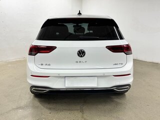 2022 Volkswagen Golf VIII, белый, 1855000 рублей, вид 5