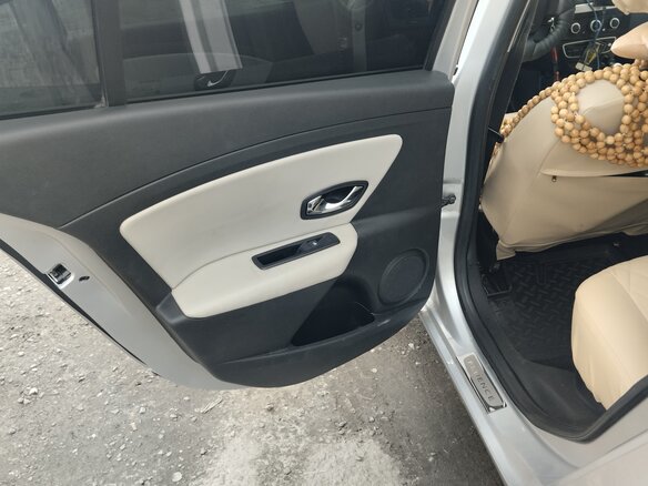 2012 Renault Fluence I, серебристый, 500000 рублей - вид 16