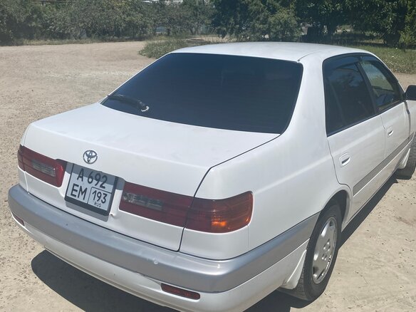 1999 Toyota Corona Premio X (T210), белый, 450000 рублей - вид 2