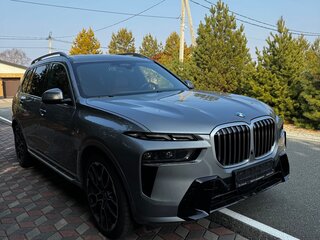 2022 BMW X7 40i I (G07) Рестайлинг, серый, 14150000 рублей, вид 3