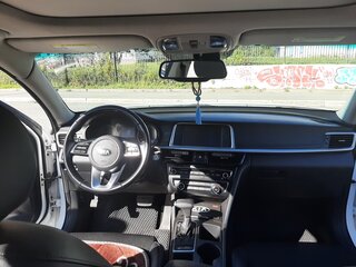 2019 Kia Optima IV Рестайлинг, белый, 1950000 рублей, вид 5