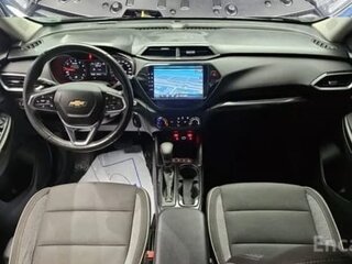 2022 Chevrolet TrailBlazer III, чёрный, 2100000 рублей, вид 3