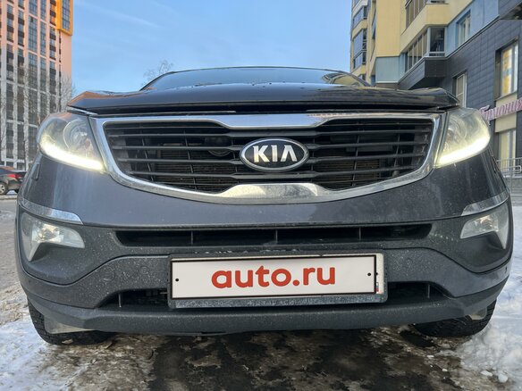 2013 Kia Sportage III, серый, 1600000 рублей - вид 2