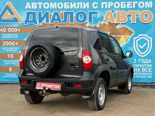 2016 Chevrolet Niva I Рестайлинг, коричневый, 670000 рублей, вид 5