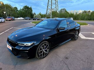 2022 BMW 5 серии 530d xDrive VII (G30/G31/G38) Рестайлинг, чёрный, 6300000 рублей, вид 4