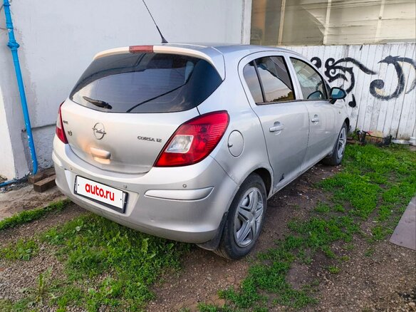 2008 Opel Corsa D, серебристый, 375000 рублей - вид 1