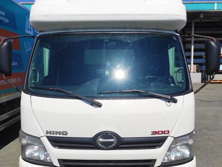 2017 Hino Series 300 (Dutro), белый, 1500000 рублей, вид 1