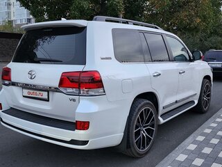2018 Toyota Land Cruiser 200 Series Рестайлинг 2, белый, 7200000 рублей, вид 4