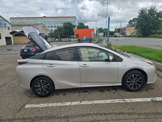 2016 Toyota Prius IV (XW50), серый, 2000000 рублей, вид 4