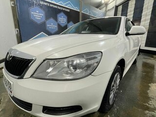 2011 Skoda Octavia II (A5) Рестайлинг, белый, 545000 рублей, вид 3