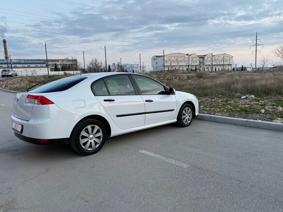 2008 Renault Laguna III, белый - вид 25