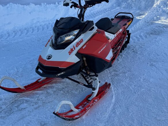 2019 BRP Ski-Doo Summit 850, красный, 1250000 рублей - вид 2