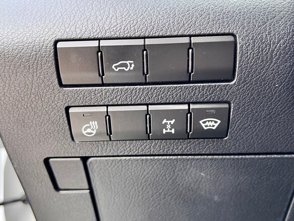 2020 Lexus RX 300 IV Рестайлинг, белый, 5950000 рублей - вид 13