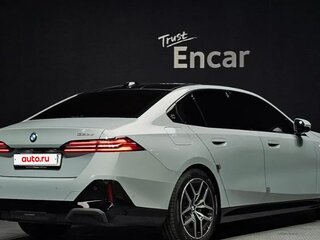 2025 BMW 5 серии 523d VIII (G60/G61/G68), серый, 7314053 рублей, вид 3