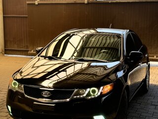 2010 Kia Cerato 5-speed II, чёрный, 780000 рублей, вид 2