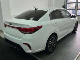 2018 Kia Rio IV, белый, 1199000 рублей, вид 4