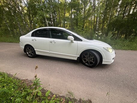 2010 Honda Civic VIII Рестайлинг, белый, 730000 рублей, вид 4