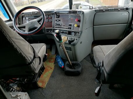 2004 Freightliner Century Class, белый, 1550000 рублей, вид 2