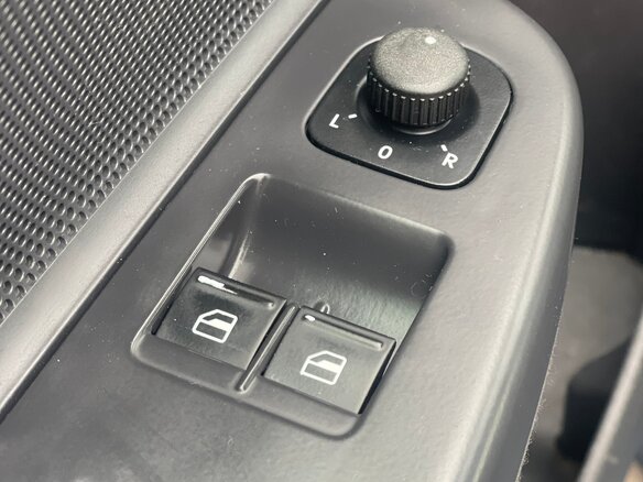 2008 Volkswagen Golf V, серый, 350000 рублей - вид 11