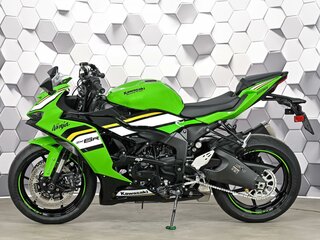 2025 Kawasaki ZX-6R Ninja, зелёный, 1499000 рублей, вид 4